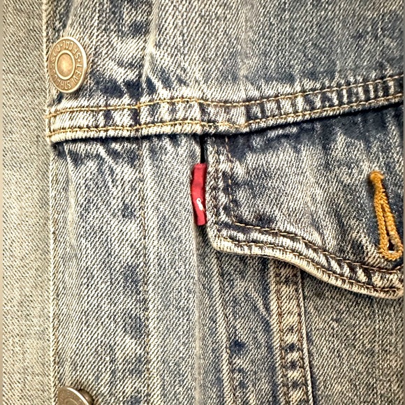 NEW Levi oversized denim jacket - Picture 6 of 11